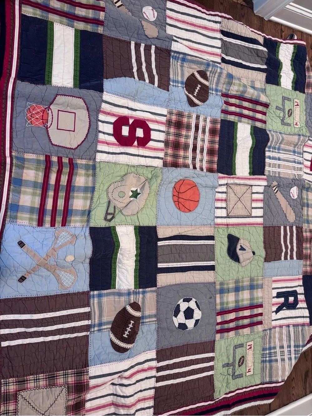 Pottery Barn: Patchwork Sports Quilt. Full/Double